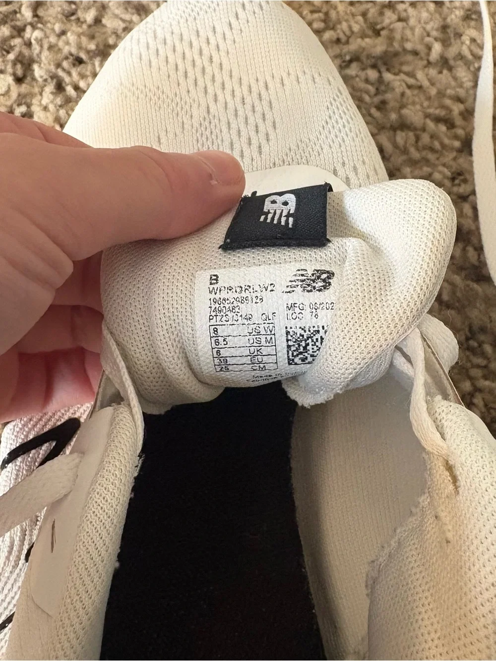 New Balance DynaSoft Pro Run V2 Running Shoes in White Size Women’s 8